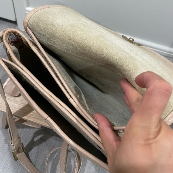 Vintage Dooney & Bourke Compartment Flap Bag in Bone with Bone Trim - Picture 4 of 13